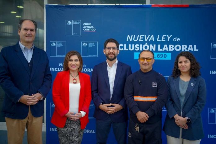 A siete años de su publicación Empresa duplica cuota de inclusión en medio de llamado del gobierno a fortalecer la ley A siete años de su publicación: Empresa duplica cuota de inclusión en medio de llamado del gobierno a fortalecer la ley