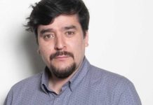 Adolescentes uso de pantallas al comer incentiva el consumo de alimentos ultraprocesados
