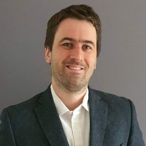 Aranceles y fiscalización a laboratorios