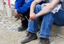 Brecha en el empleo entre población nacional y extranjera se mantiene en Chile Brecha en el empleo entre población nacional y extranjera se mantiene en Chile