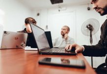 Envejecimiento laboral: un llamado urgente a capacitar y certificar a nuevos talentos Envejecimiento laboral: un llamado urgente a capacitar y certificar a nuevos talentos