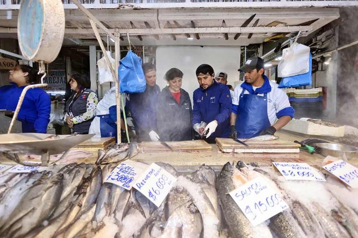 Autoridades de Salud Intensifican Fiscalización por Semana Santa en el Mercado Central Autoridades de Salud Intensifican Fiscalización por Semana Santa en el Mercado Central