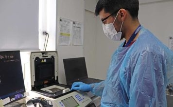 Laboratorio de Biología Molecular de Hospital de Coronel ha analizado más de 1.700 muestras Laboratorio de Biología Molecular de Hospital de Coronel ha analizado más de 1.700 muestras