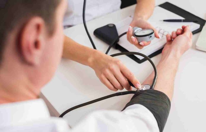 Aumento de Hipertensión en adultos jóvenes: ¿cómo prevenirlo?