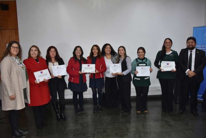 OCHO ESTABLECIMIENTOS EDUCACIONALES DE PUNTA ARENAS RECIBEN ACREDITACIÓN COMO PROMOTORES DE SALUD OCHO ESTABLECIMIENTOS EDUCACIONALES DE PUNTA ARENAS RECIBEN ACREDITACIÓN COMO PROMOTORES DE SALUD