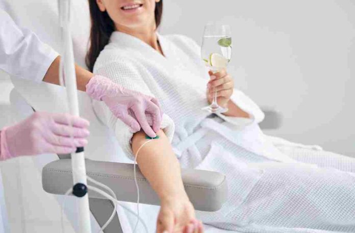 Sueroterapia la terapia que revitaliza desde el interior y gana terreno en la medicina estética y preventiva Sueroterapia: la terapia que revitaliza desde el interior y gana terreno en la medicina estética y preventiva