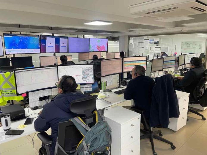 Autoridades exigen acelerar reposición eléctrica y refuerzan despliegue en terreno ante sistema frontal en Biobío