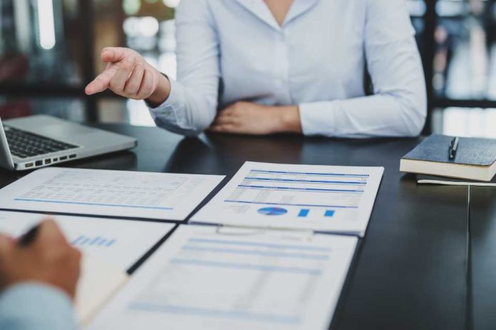 Datos se recogen desde 6 fuentes oficiales: Nuevo certificado verifica historial laboral, antecedentes y hasta registro de licencias médicas