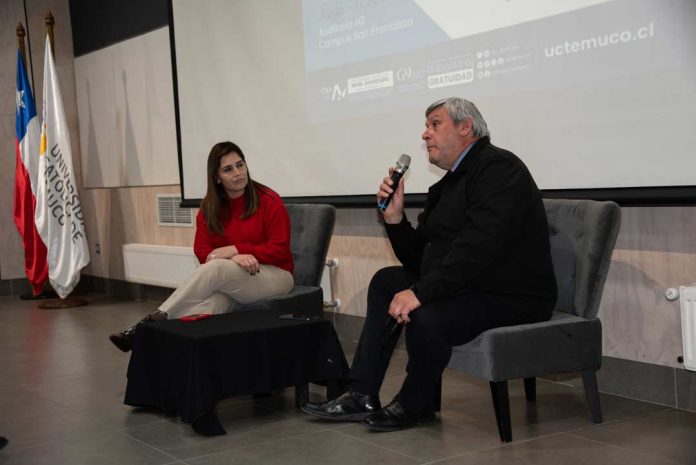 Experto UC presenta alarmantes cifras de obesidad y comorbilidad en conferencia de la UCT Experto UC presenta alarmantes cifras de obesidad y comorbilidad en conferencia de la UCT