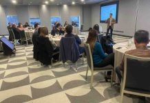 Nefrólogos, expertos y asociaciones de dializados se comprometen a impulsar una terapia de diálisis que mejora la calidad de vida de los pacientes