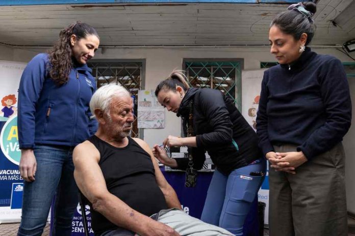 Minsal hace llamado a la vacunación en contexto de bajas temperaturas Minsal hace llamado a la vacunación en contexto de bajas temperaturas