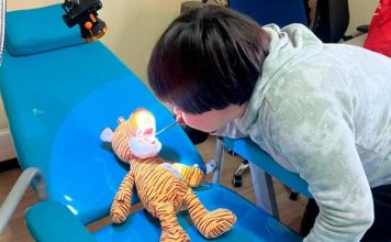 Clínica Mora Pavic realiza operativo dental gratuito para niños y niñas de Fundación TEA Chile