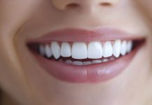 5 alimentos que limpian tus dientes y que no sabías