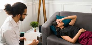 ¿Cómo se deben abordar las situaciones traumáticas que ocurren en el lugar de trabajo?