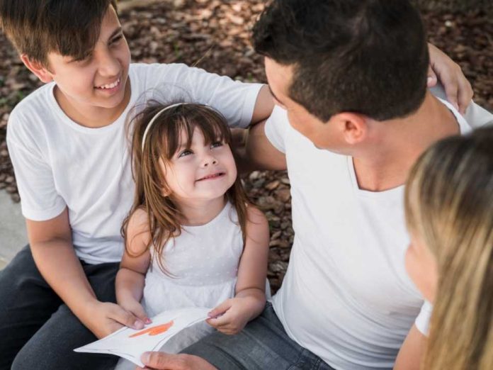 Conversaciones que sanan: Cómo hablar con los niños sobre la tristeza, el  miedo y la frustración