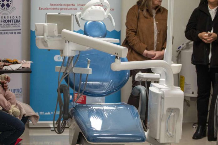 Cooperativa Sur Acrópolis inaugura box dental fijo en Puerto Montt con apoyo del Programa FNDR de Negocios Asociativos