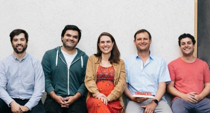 Envejecer en casa con respaldo médico y acompañamiento profesional: la solución de SITU que está cambiando la vida miles de adultos mayores en Chile