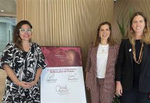 L’Oréal Groupe Chile y el Servicio Nacional de la Mujer y la Equidad de Género firman convenio para ampliar el impacto del programa «Belleza por un Futuro» L’Oréal Groupe Chile y el Servicio Nacional de la Mujer y la Equidad de Género firman convenio