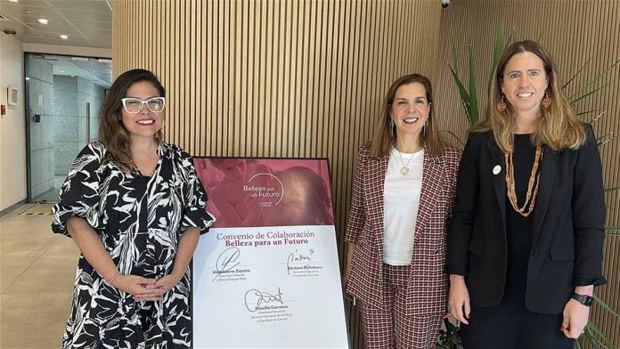 Firma Convenio SernamEG y L'Oréal Groupe L’Oréal Groupe Chile y el Servicio Nacional de la Mujer y la Equidad de Género firman convenio