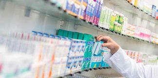 Informe señala que gasto de bolsillo en medicamentos en Chile se ha disparado un 80% en 13 años