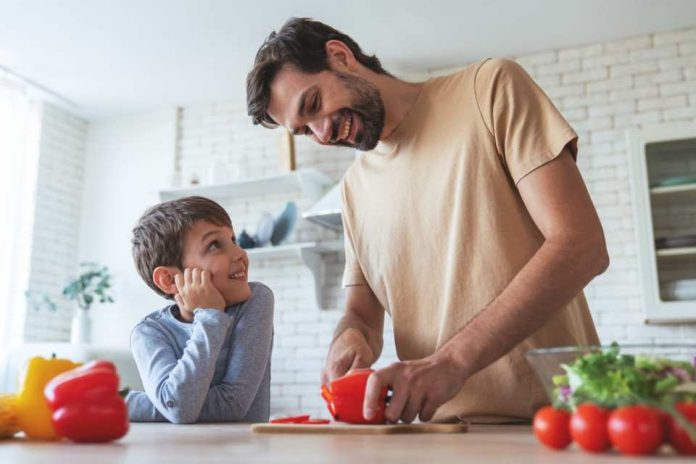 Padres subestiman el sobrepeso y la obesidad infantil: sólo un 14% lo percibe, pero afecta a casi el 52% de los niños en Chile