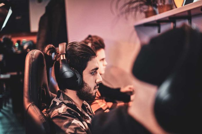 Riesgo de pérdida de audición y tinnitus en jóvenes 'gamers'
