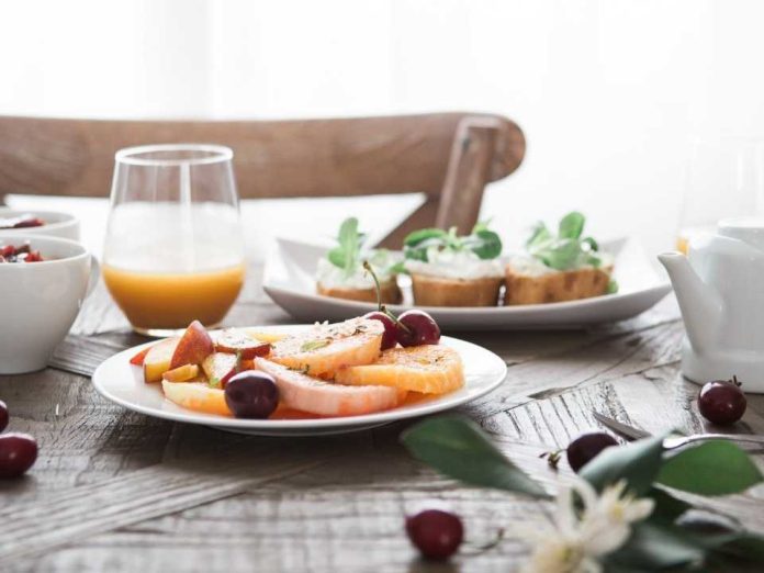 65% de los chilenos toma desayuno todos los días la primera comida del día es clave para la energía y el rendimiento 65% de los chilenos toma desayuno todos los días: la primera comida del día es clave para la energía y el rendimiento