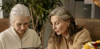 Alzheimer: Señales tempranas que van más allá de la memoria