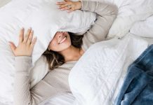 Cambio de hora y salud: neuróloga explica cómo afecta el sueño y entrega claves para un buen descanso Cambio de hora y salud: neuróloga explica cómo afecta el sueño y entrega claves para un buen descanso