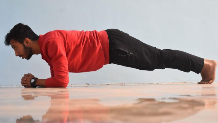 ¿Cuánto resiste en plancha abdominal? Estudio revela lo que dice sobre su salud ¿Cuánto resiste en plancha abdominal? Estudio revela lo que dice sobre su salud