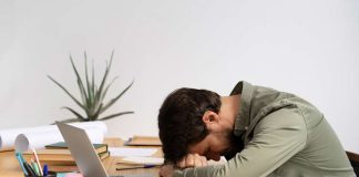 El 60% de los trabajadores duerme menos de 7 horas al día debido a las preocupaciones y el estrés