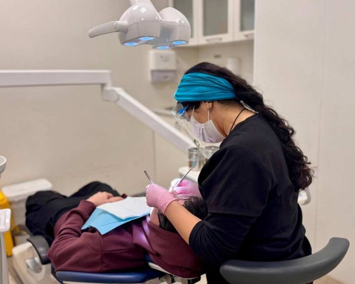 Estudiantes de Odontología realizaron más de 900 prestaciones en operativo de invierno Estudiantes de Odontología realizaron más de 900 prestaciones en operativo de invierno