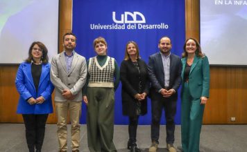 Jefa del Dpto. de Salud Mental del Minsal explica en seminario UDD por qué el autismo aún no entra al GES Jefa del Dpto. de Salud Mental del Minsal explica en seminario UDD por qué el autismo aún no entra al GES