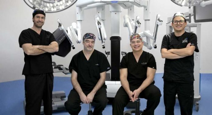 Más de 150 intervenciones Clínica Santa María líder en cirugía robótica ginecológica