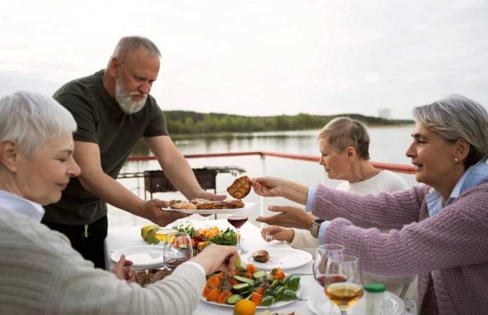 Recomendaciones de alimentación para personas mayores en Fiestas Patrias Recomendaciones de alimentación para personas mayores en Fiestas Patrias
