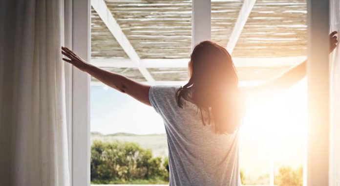 Alimentos y hábitos naturales que aumentan la serotonina y mejoran el estado de ánimo Alimentos y hábitos naturales que aumentan la serotonina y mejoran el estado de ánimo