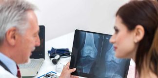 Día Mundial de la Osteoporosis: Experto explica los mitos y verdades de esta silenciosa enfermedad