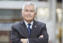 Dr. Enrique Paris asume la presidencia honoraria de ExpoSalud 2025 El destacado médico liderará la principal feria de salud en Chile, aportando su vasta experiencia en gestión sanitaria y políticas públicas