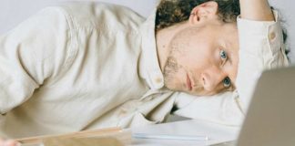 Estudio revela que 1 de cada 3 trabajadores siente que su empleo limita su vida personal