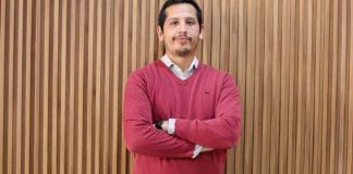 Investigación de UDLA descubre avances en bienestar integral de personas mayores que participan en programa educativo