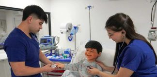 L.U.C.A.S: el muñeco que revoluciona la enseñanza pediátrica con emociones y empatía