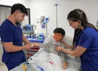 L.U.C.A.S: el muñeco que revoluciona la enseñanza pediátrica con emociones y empatía