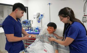 L.U.C.A.S: el muñeco que revoluciona la enseñanza pediátrica con emociones y empatía