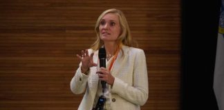 Laura Murray, experta en salud mental: “la educación puede ser el primer puente para acompañar a tiempo” Laura Murray, experta en salud mental “la educación puede ser el primer puente para acompañar a tiempo”