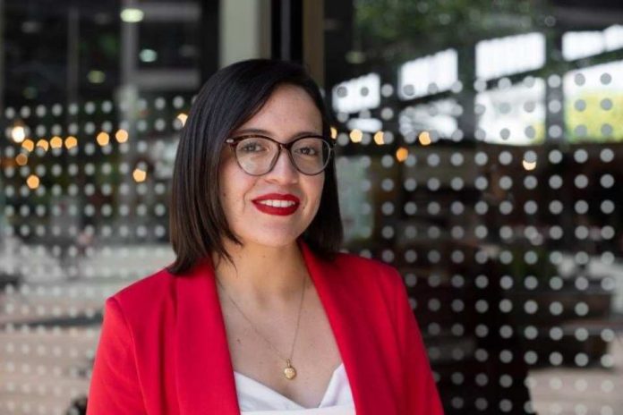 Mitos sobre la primera vez: Experta explica lo que los jóvenes deberían saber