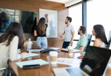 Profesionales chilenos de fonoaudiología se preparan para integrarse al sistema escolar de EE. UU. Profesionales chilenos de fonoaudiología se preparan para integrarse al sistema escolar de EE. UU.