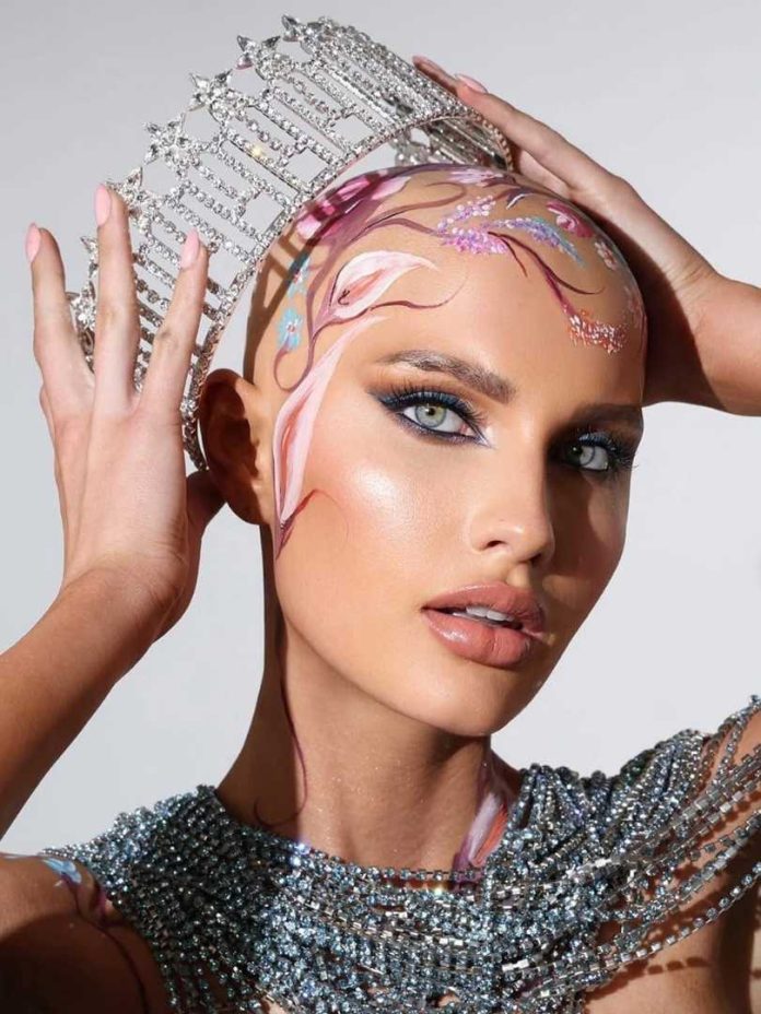 Qué es la alopecia universal femenina, la condición de la Miss Estados Unidos que emocionó al mundo al desfilar sin peluca Qué es la alopecia universal femenina, la condición de la Miss Estados Unidos que emocionó al mundo al desfilar sin peluca
