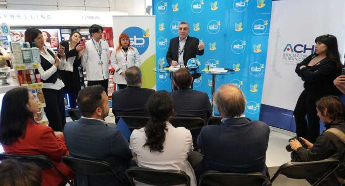 Salcobrand se une con la Asociación Chilena de Municipalidades (ACHM) para difundir el convenio Fonasa a todos sus afiliados