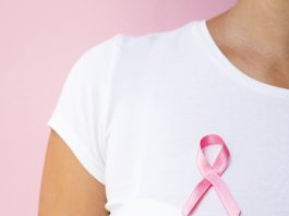 Solo 4 de cada 10 mujeres se realizan la mamografía anual en Chile: especialistas llaman al autocuidado Solo 4 de cada 10 mujeres se realizan la mamografía anual en Chile: especialistas llaman al autocuidado
