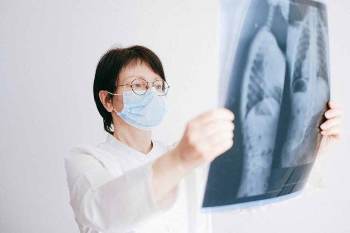 Chile lidera la lucha contra el cáncer de pulmón en Latinoamérica con cifra récord de estudios clínicos 